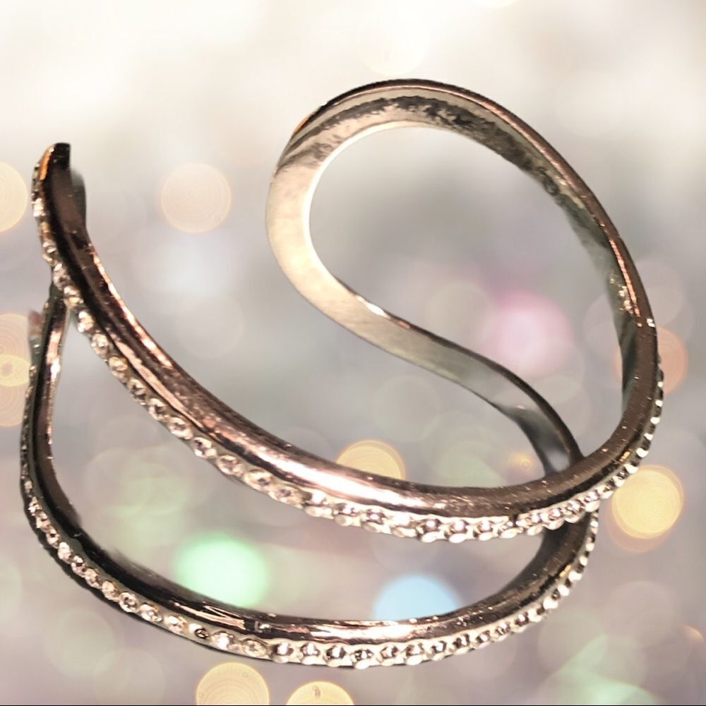 New cookie lee silver/ rhinestone bracelet!!